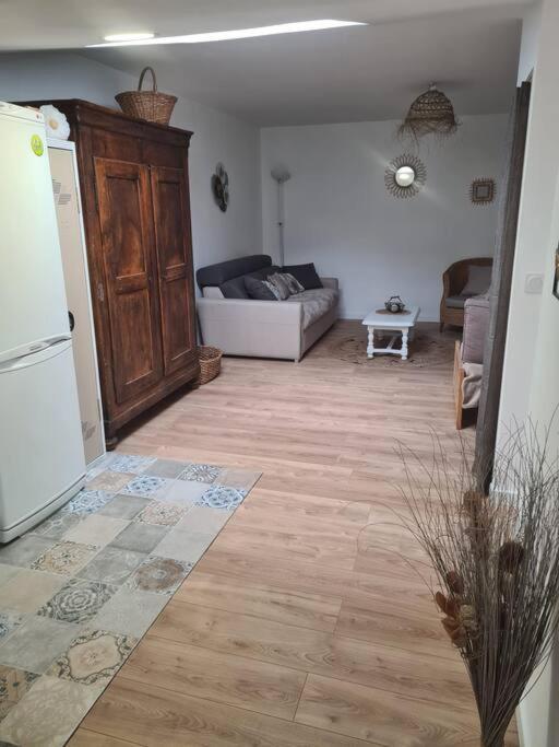 Charmant Appart Cosy Climatise Avec Terrasse Besseges Zewnętrze zdjęcie