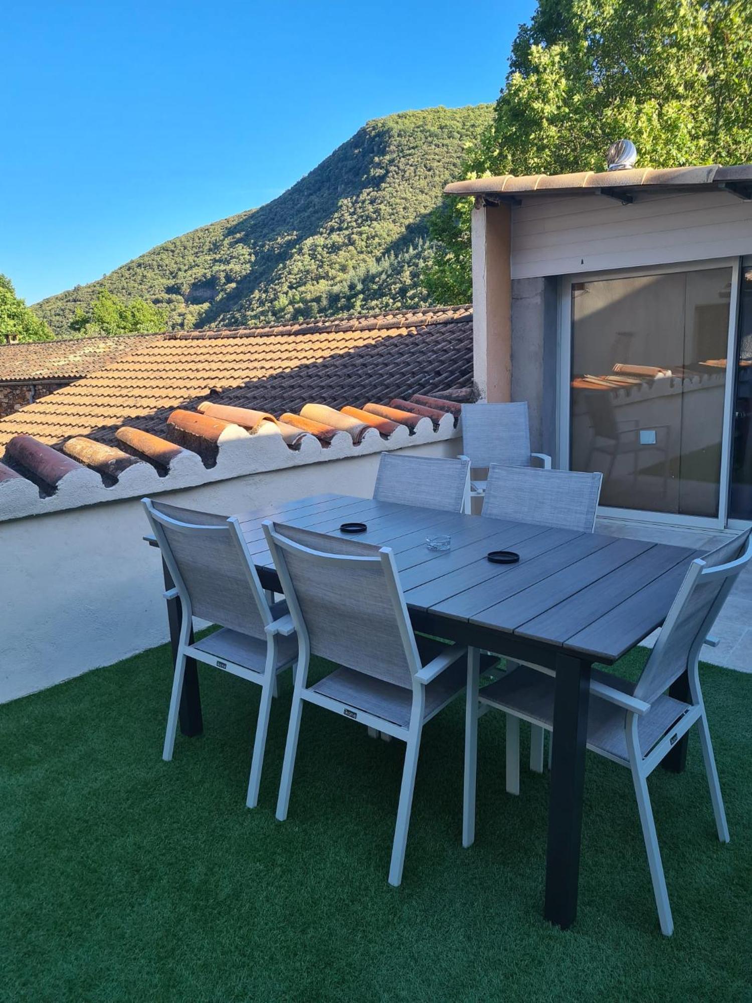 Charmant Appart Cosy Climatise Avec Terrasse Besseges Zewnętrze zdjęcie